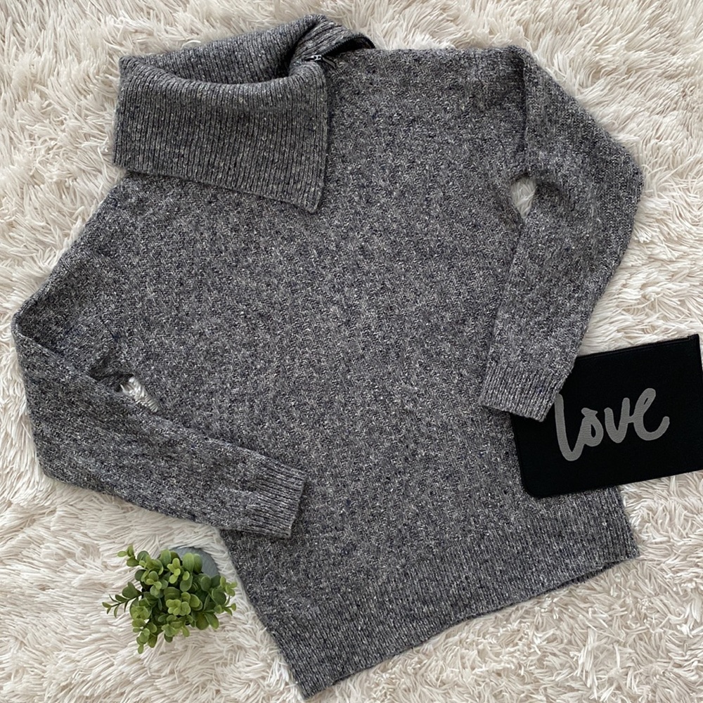 🎉HP🎉 Jillian & Nicole Split Zip Cowl Neck Sweater 💗 Gray